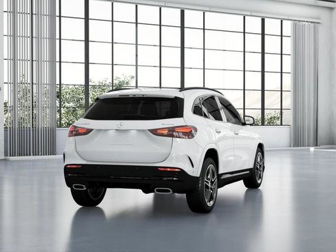 Used 2025 Mercedes-Benz GLA 250 4MATIC image 23