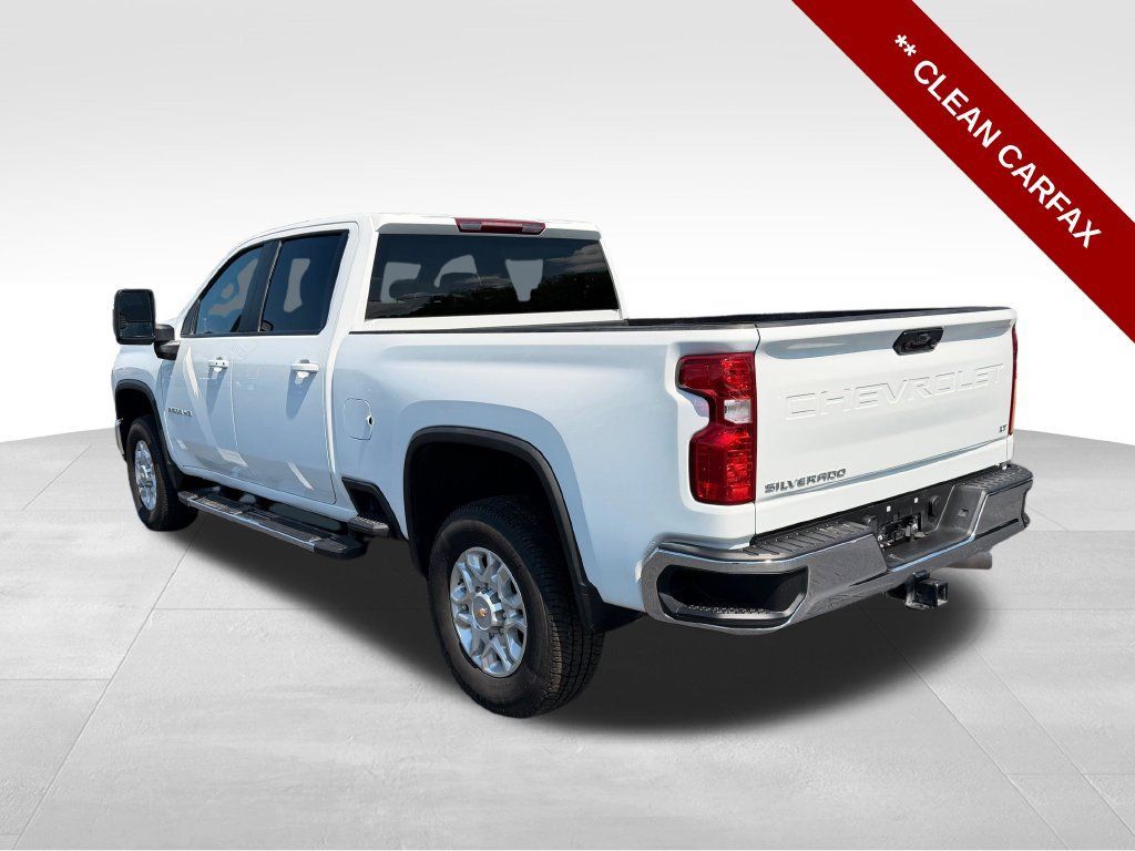 Used 2025 Chevrolet Silverado 2500 LT AWD/4WD image 3