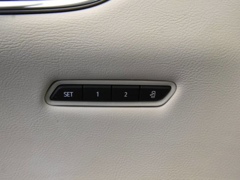 Used 2020 Cadillac XT5 Premium Luxury image 33