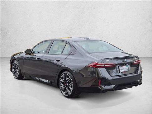 Used 2026 BMW i5 M60 w/ M Sport Package RWD image 8