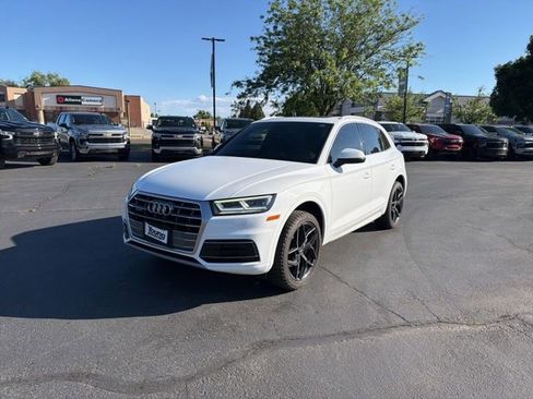Used 2019 Audi Q5 2.0T Premium Plus w/ Premium Plus Package AWD/4WD image 2