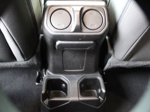 Certified 2021 Jeep Gladiator Sport image 31