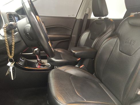 Used 2019 Jeep Compass Limited FWD image 17