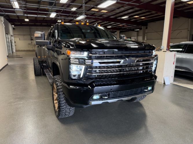 Used 2022 Chevrolet Silverado 3500 High Country AWD/4WD image 7