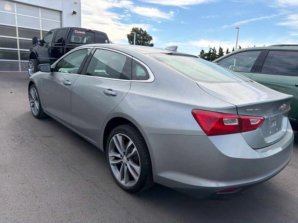 Used 2025 Chevrolet Malibu LT FWD image 4