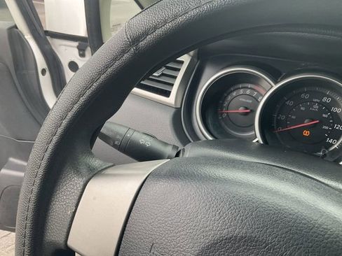 Used 2010 Nissan Versa 1.8 S image 20