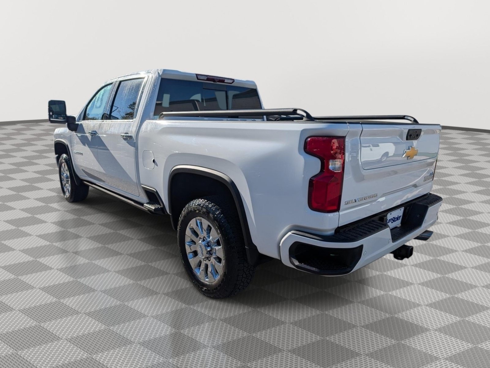 Used 2022 Chevrolet Silverado 2500 High Country w/ Safety Package II AWD/4WD image 3