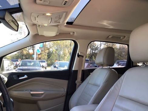 Used 2016 Ford Escape Titanium w/ Equipment Group 301A image 10