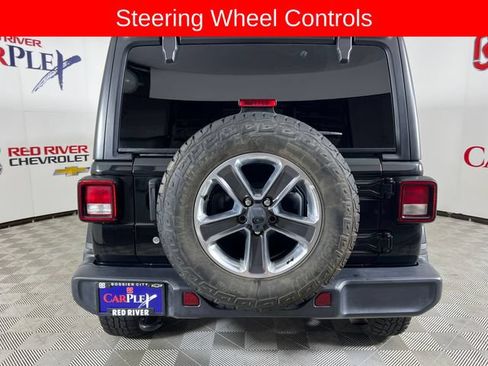 Used 2020 Jeep Wrangler Unlimited Sahara AWD/4WD image 7