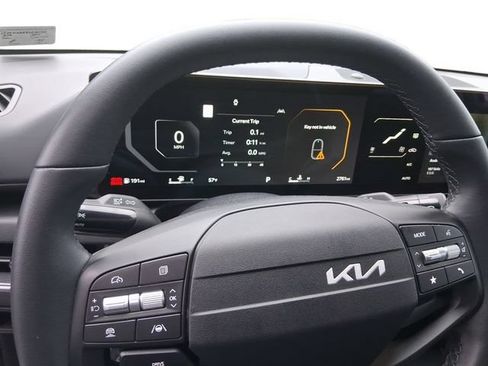 Used 2025 Kia K4 EX FWD image 14