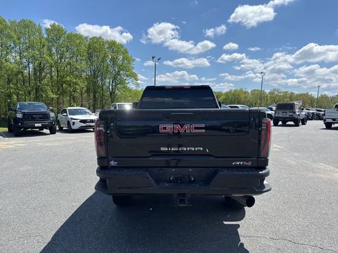Used 2025 GMC Sierra 3500 AT4 AWD/4WD image 5