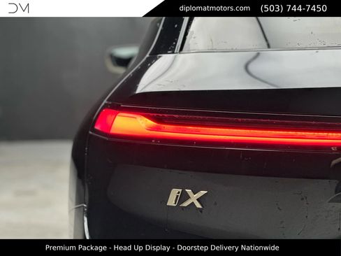 Used 2022 BMW iX xDrive50 w/ Premium Package image 15