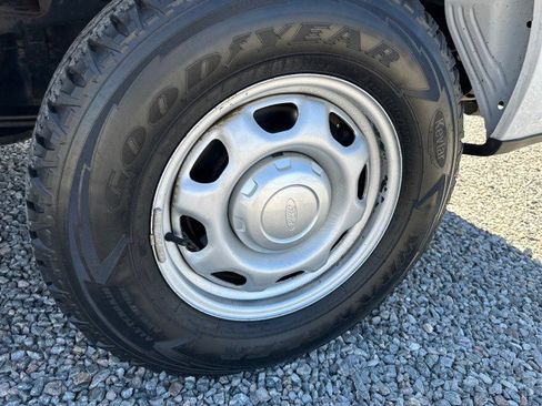 Used 2019 Ford F150 XL w/ Equipment Group 101A Mid AWD/4WD image 12