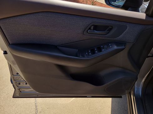 Certified 2023 Nissan Rogue S AWD/4WD image 17