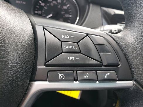 Used 2018 Nissan Rogue S AWD/4WD image 24
