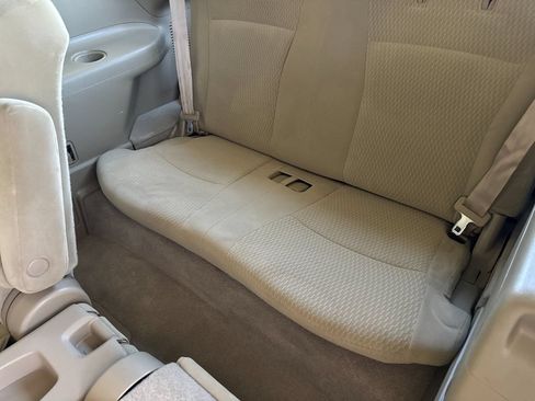 Used 2010 Toyota Highlander 2WD image 14
