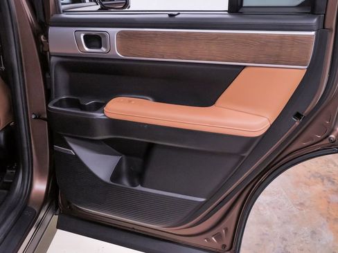 Certified 2024 Hyundai Santa Fe Limited image 37