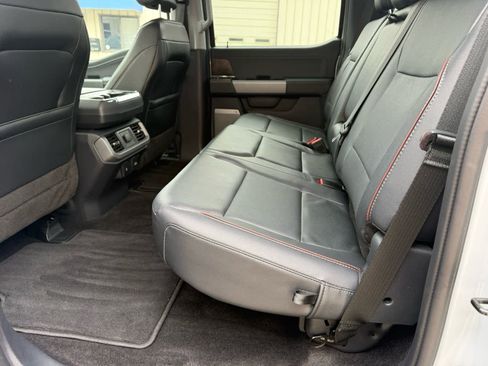 Used 2022 Ford F150 Lariat image 5