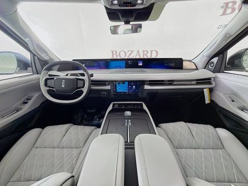 New 2026 Lincoln Navigator L Black Label AWD/4WD image 26