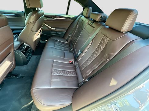 Certified 2023 BMW 540i w/ Premium Package image 26