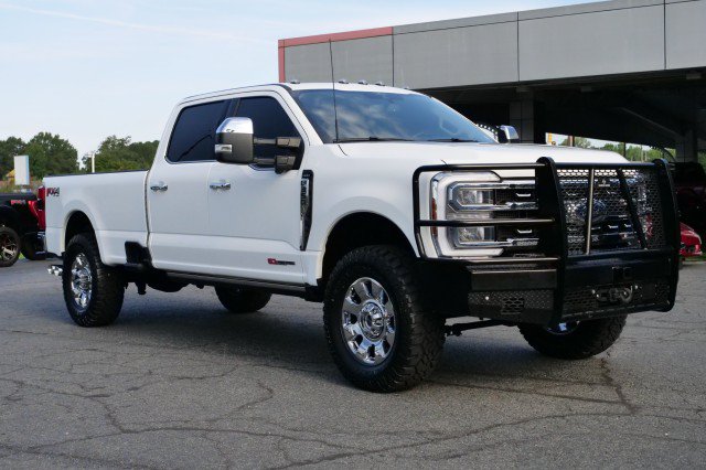 Used 2025 Ford F350 Lariat w/ Lariat Ultimate Package AWD/4WD image 4