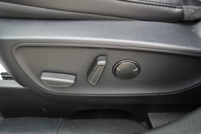 Used 2025 Ford Escape ST-Line AWD/4WD image 10