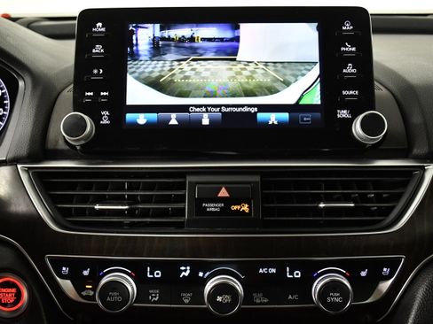 Used 2022 Honda Accord Touring image 17