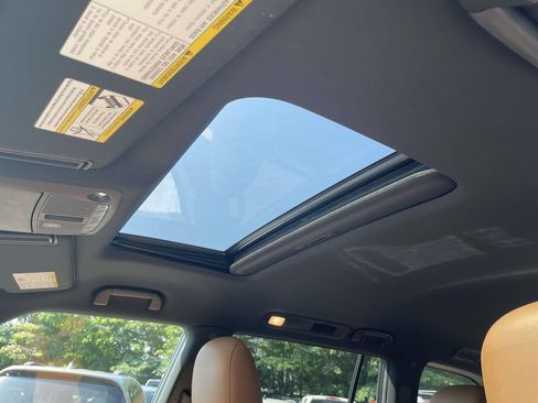 Used 2024 INFINITI QX80 Sensory w/ Cargo Package AWD/4WD image 17