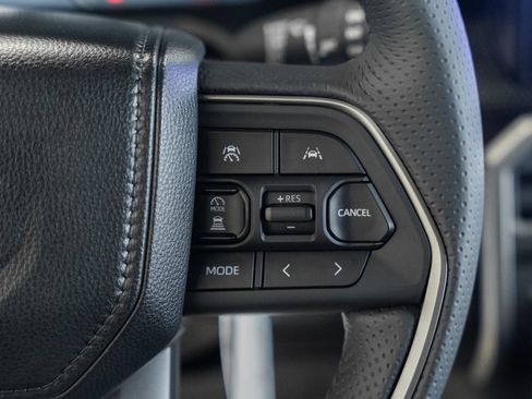 New 2026 Toyota 4Runner Limited AWD/4WD image 32