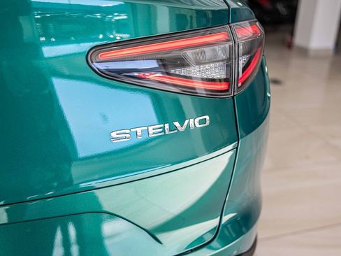 New 2025 Alfa Romeo Stelvio Sprint image 15