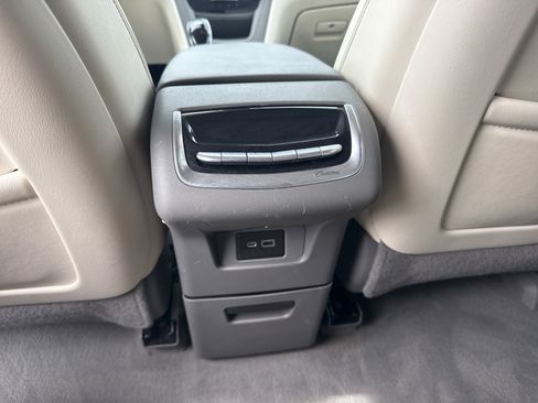 Used 2021 Cadillac XT6 Premium Luxury image 26