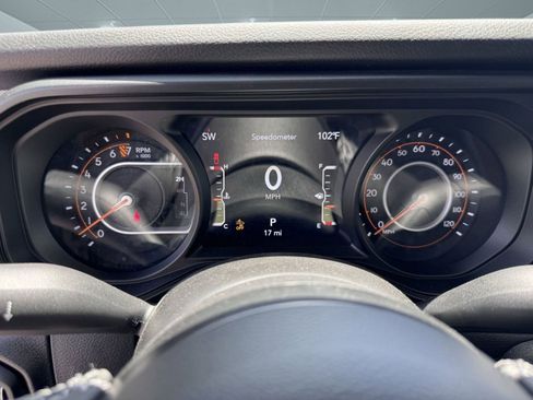 New 2025 Jeep Gladiator Sport image 17