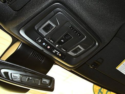 Used 2024 GMC Sierra 1500 AT4 w/ AT4 Preferred Package image 29