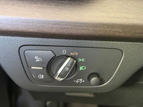 Used 2022 Audi Q5 2.0T Premium Plus w/ Premium Plus Package image 19