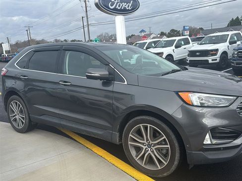 Used 2020 Ford Edge Titanium w/ Equipment Group 301A image 8