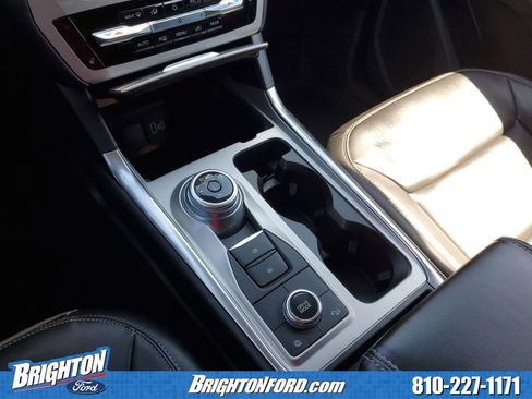 Used 2023 Ford Explorer XLT w/ Equipment Group 202A AWD/4WD image 29