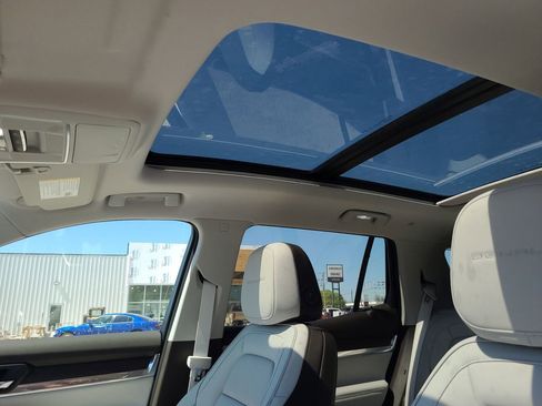 New 2026 GMC Terrain Denali w/ LPO, Black Badging Package image 19