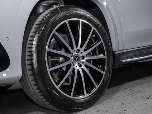 New 2026 Mercedes-Benz GLS 450 4MATIC image 34