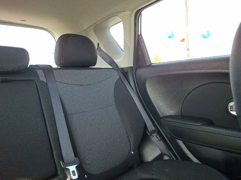 Used 2018 Kia Soul + image 14