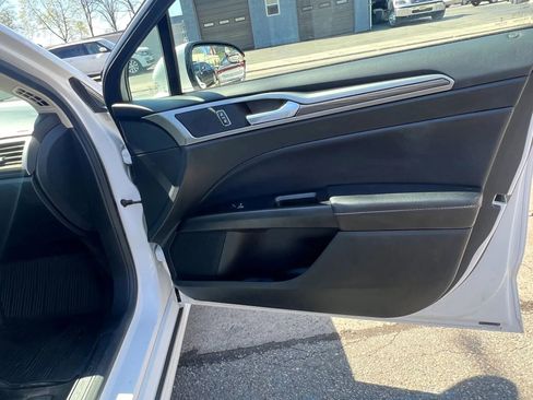 Used 2017 Ford Fusion Energi SE image 29