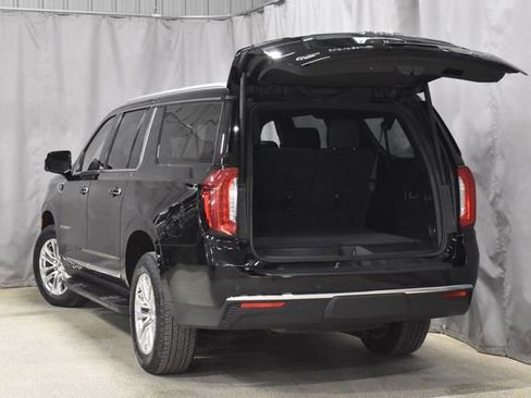 Used 2023 GMC Yukon XL SLT image 38