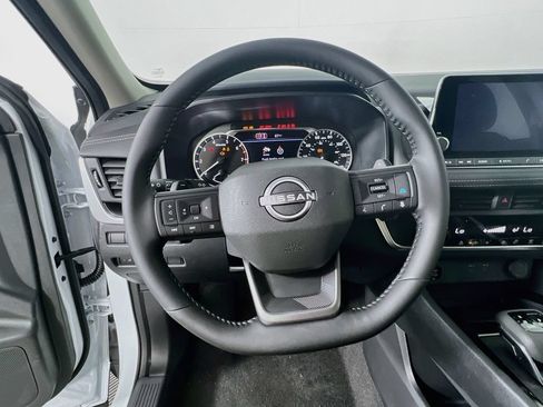 New 2026 Nissan Rogue SV w/ Cold Weather Package AWD/4WD image 10