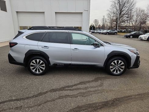 Used 2023 Subaru Outback Limited image 7