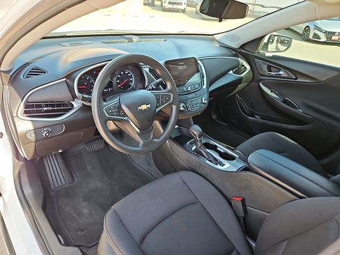 Used 2024 Chevrolet Malibu LT FWD image 11