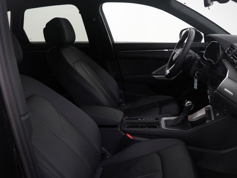 Used 2025 Audi Q3 2.0T Premium image 11