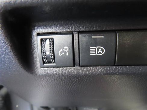 Used 2025 Toyota RAV4 LE AWD/4WD image 19