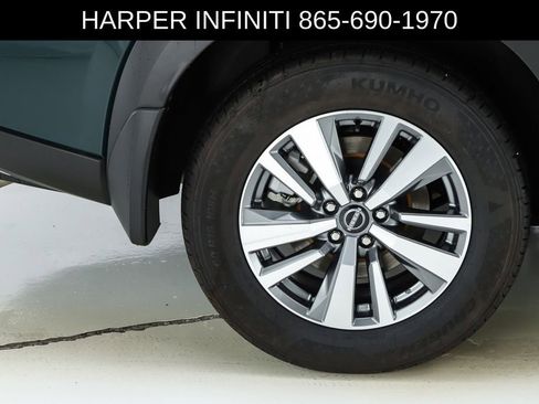 Used 2025 Nissan Pathfinder SL image 14