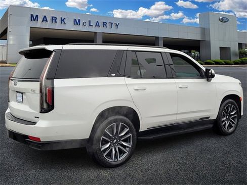 Used 2021 Cadillac Escalade Sport image 3