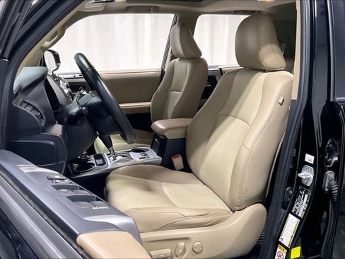 Used 2015 Toyota 4Runner SR5 image 25