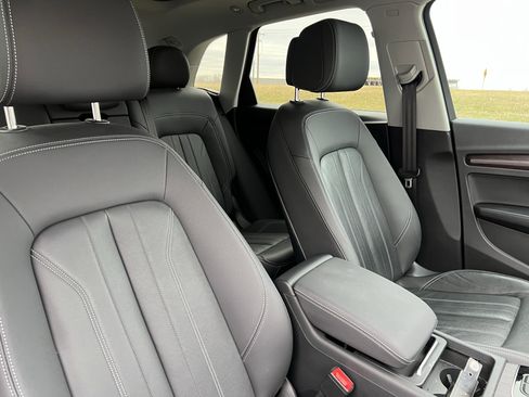 Used 2022 Audi Q5 2.0T Premium w/ Convenience Package image 35